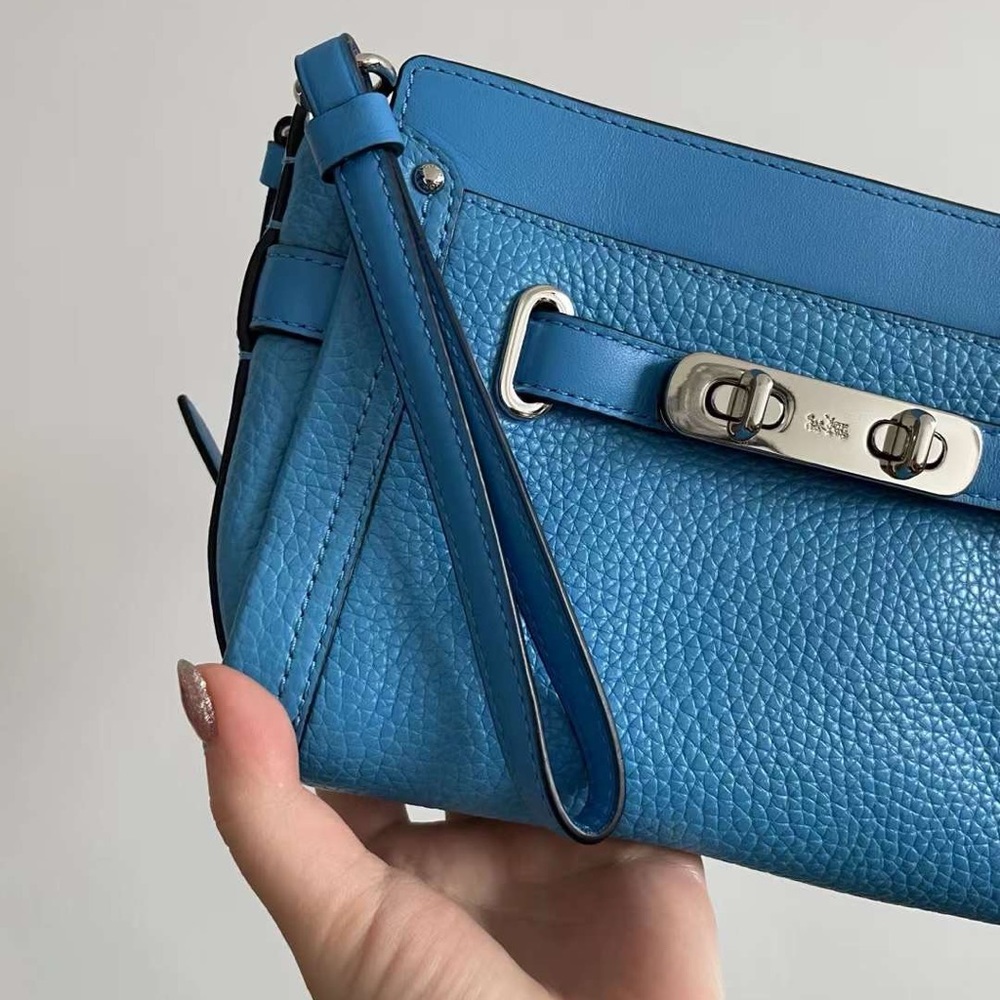 NWT Coach Swagger Wristlet/Crossbody Turquoise # 53032 Retail $275 - Picture 6 of 11